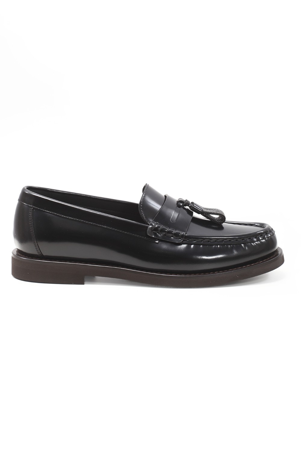 shop BRUNELLO CUCINELLI Saldi Mocassino: Brunello Cucinelli "Penny" loafer in vitello Minimal con Shiny Tassels.
Fodera in pelle.
Suola in micro leggero.
Decorazione in monile Nickel-free.
Composizione: 100% PELLE DI VITELLO.
Made in Italy.. MZVNG2739-C101 number 2822400